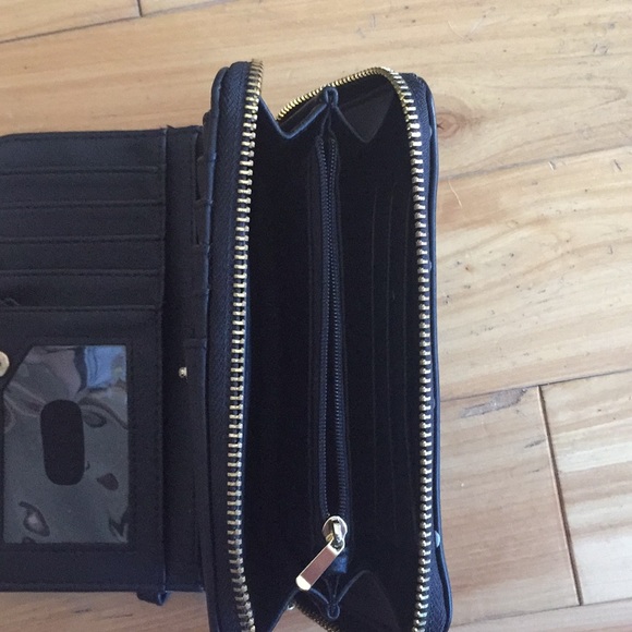 wallet - Picture 3 of 3